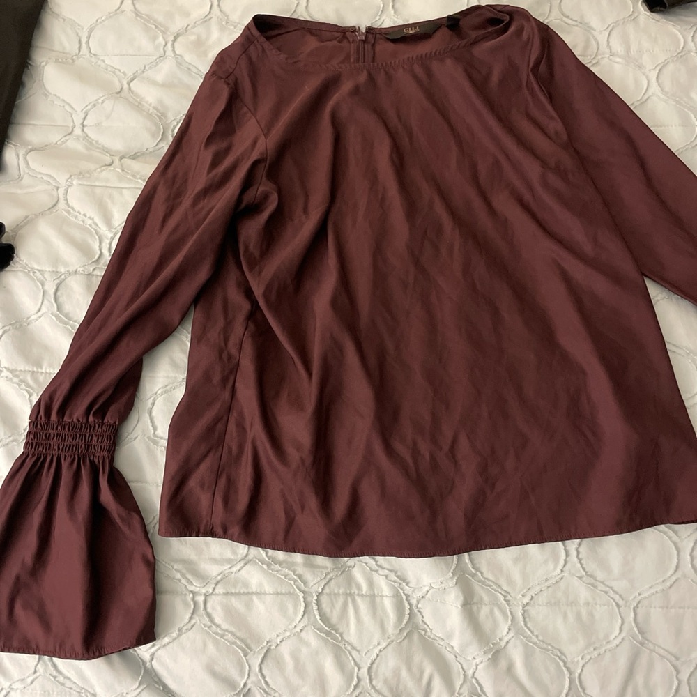 Women's Burgundy Top